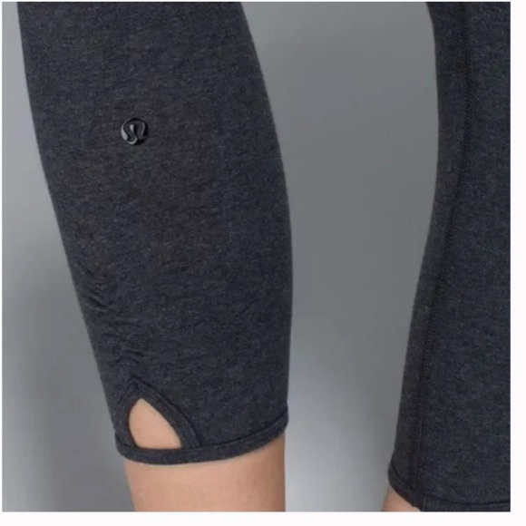 LULULEMON Dhanurasana Crop II Leggings Heather Black Size 6 - Picture 3 of 14